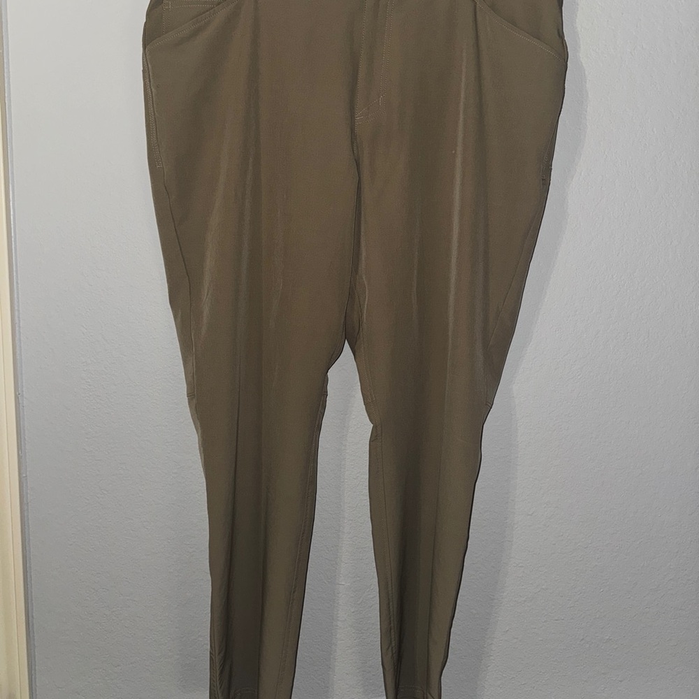 5.11 Tactical Men's Tan Chinos 40x32